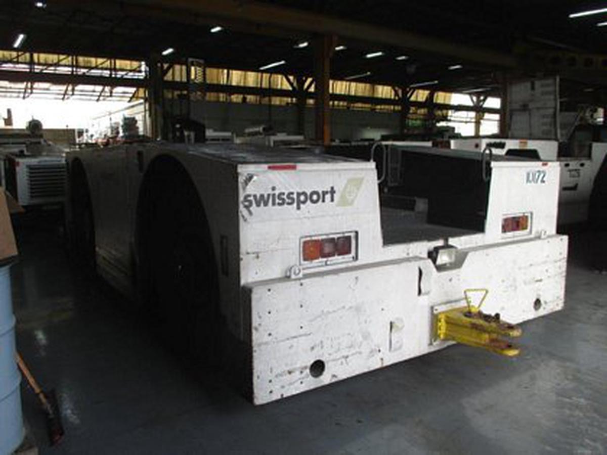 Push Back Tractor FMC B-1200