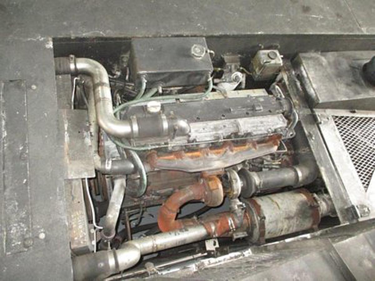 Push Back Tractor FMC B-1200