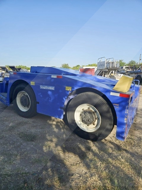 Push Back Tractor FMC B350E