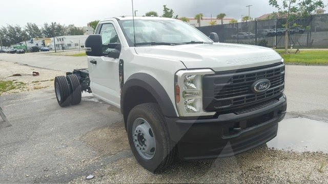 Truck Chassis Ford F-600