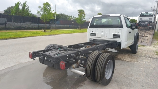 Truck Chassis Ford F-600