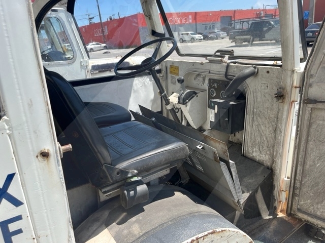 Baggage Tractor Tug MA-30 CAB