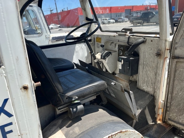 Baggage Tractor Tug MA-30 CAB