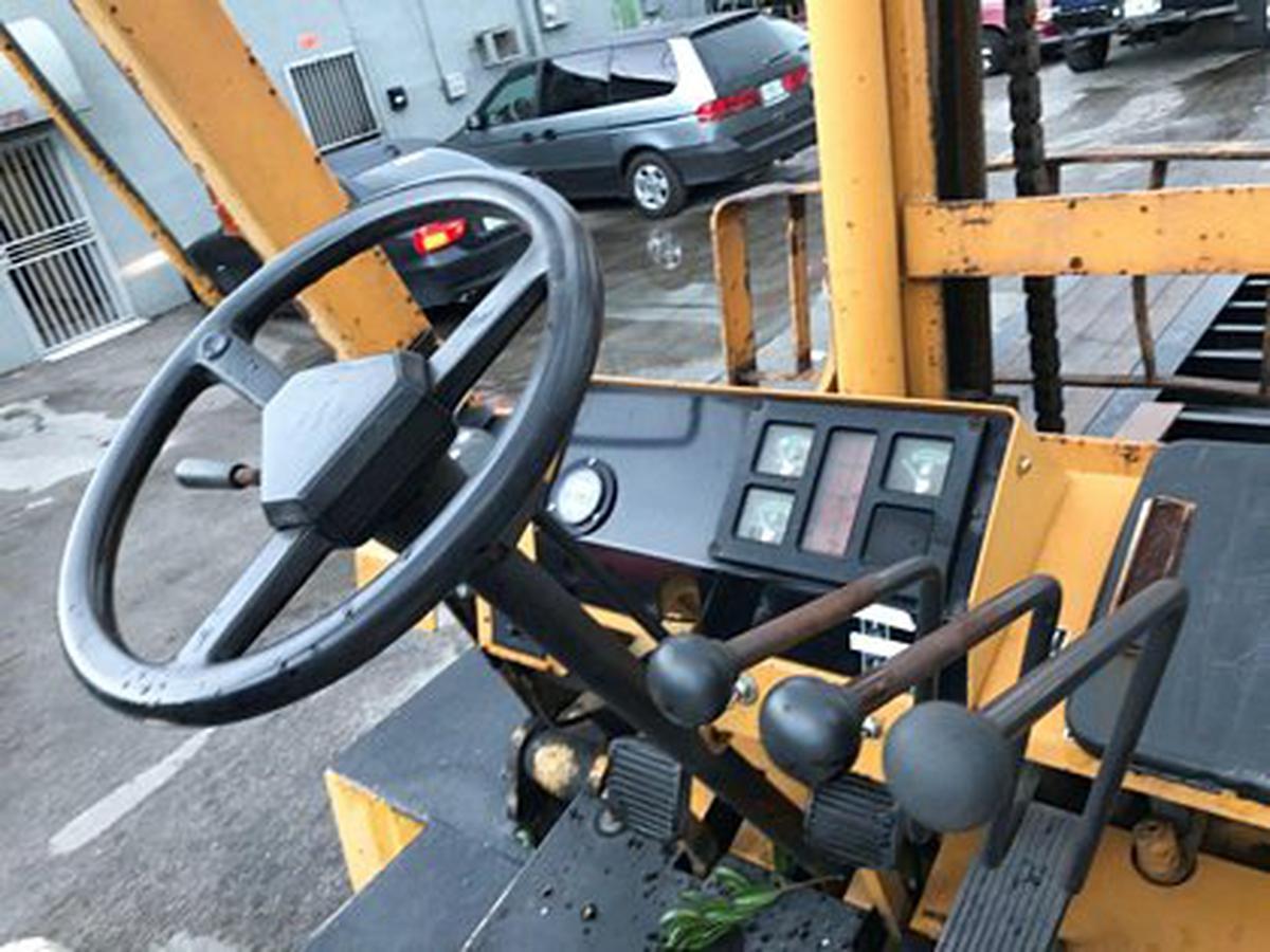 1992 Komatsu FG70T-5