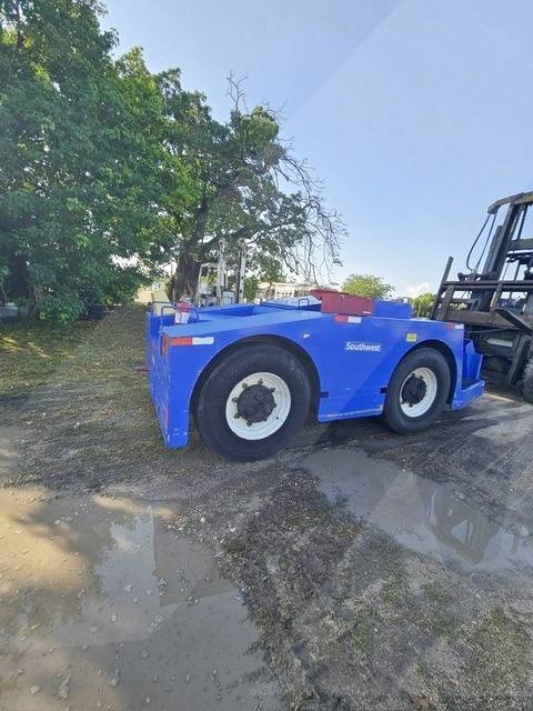 Push Back Tractor FMC B350E