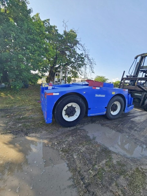 Push Back Tractor FMC B350E