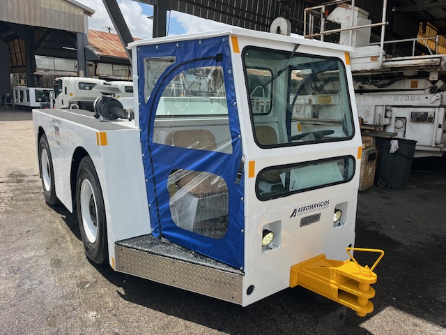 Push Back Tractor FMC B-300