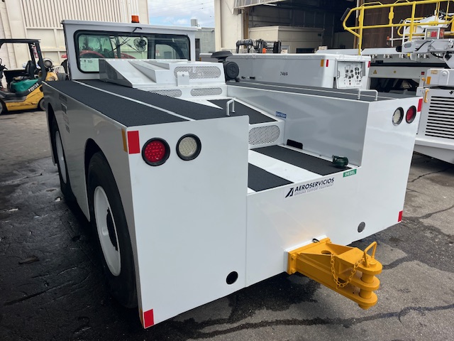 Push Back Tractor FMC B-300