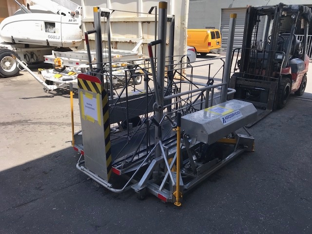 Wheelchair Lift Adaptive Engineering Inc. Mobilift AX