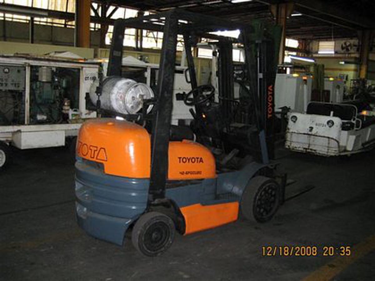 Forklift Toyota 6FGCU20