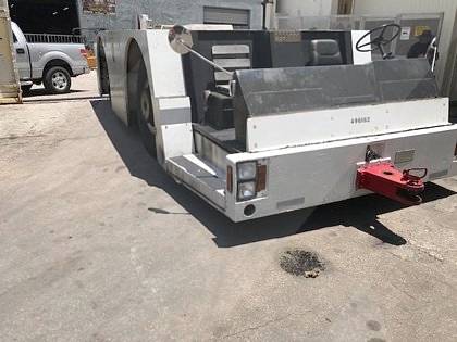 Push Back Tractor FMC B-1200