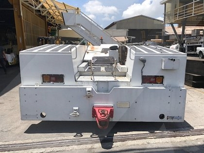 Push Back Tractor FMC B-1200