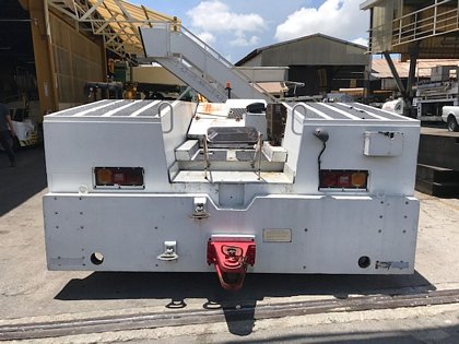 Push Back Tractor FMC B-1200