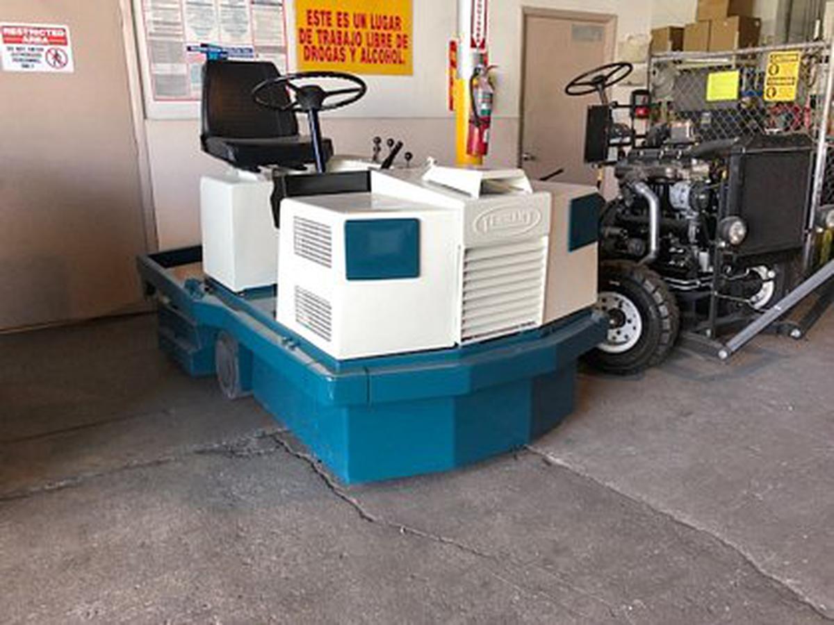 Rider Floor Scrubber Tennant 520