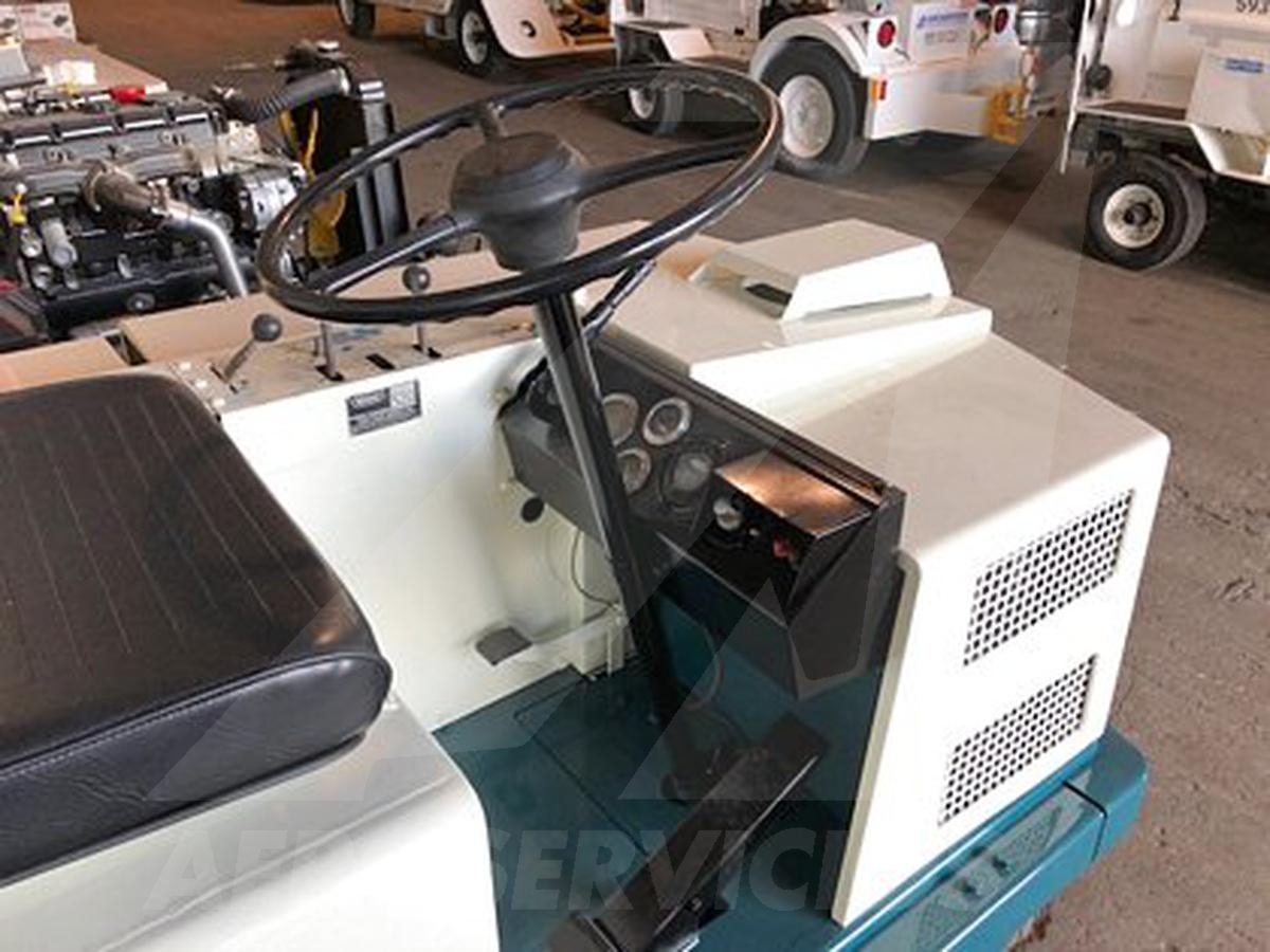 Rider Floor Scrubber Tennant 520