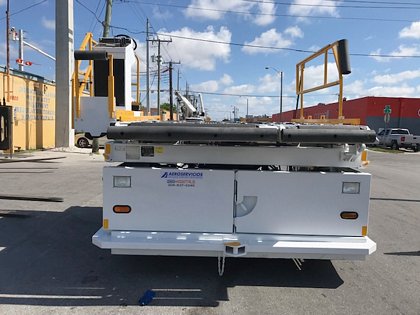 2000 FMC-Commander 15 STD