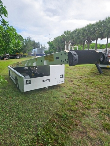 Belt Loader Tug 660E