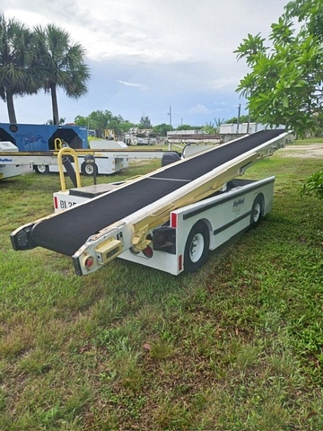 Belt Loader Tug 660E