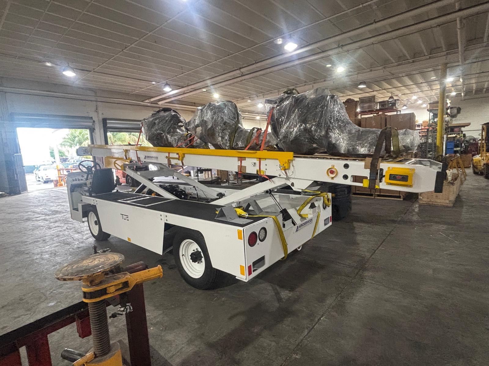Belt Loader Tug 660