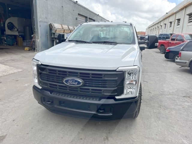 Bobtail Ford/Standard GSE F-350/BTT-5G