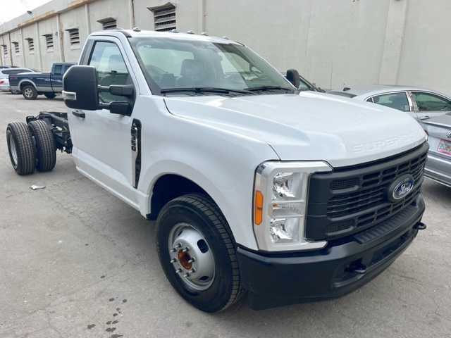 Bobtail Ford/Standard GSE F-350/BTT-5G