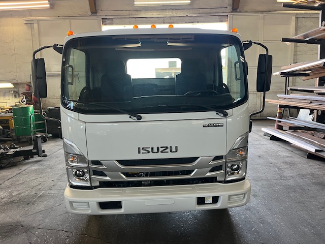 Truck Chassis Isuzu NPR - Gasoline