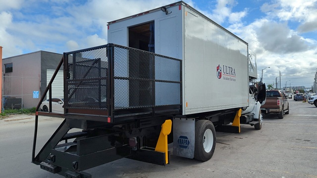 Cabin Service Truck Ford/Tesco F-750/CST 16'