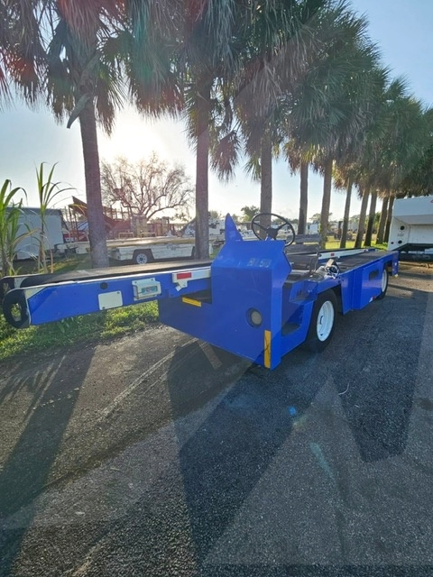Belt Loader Tug 660E