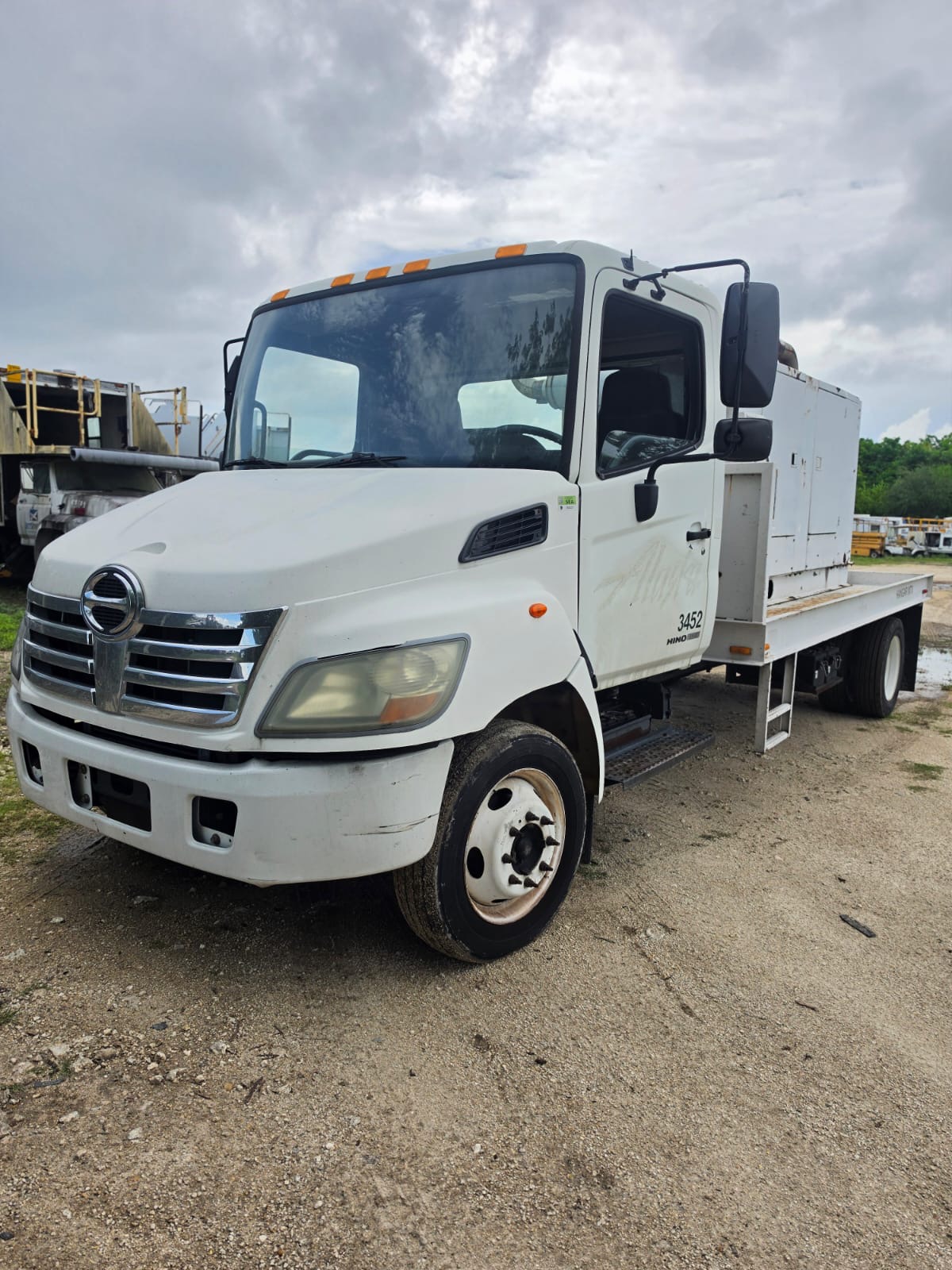 Truck Chassis Hino