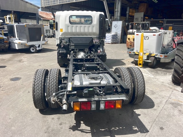 Truck Chassis Isuzu NPR- Gasoline
