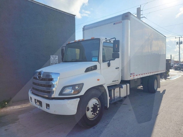 Truck Chassis Hino 268