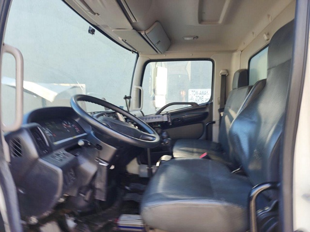 Truck Chassis Hino 268