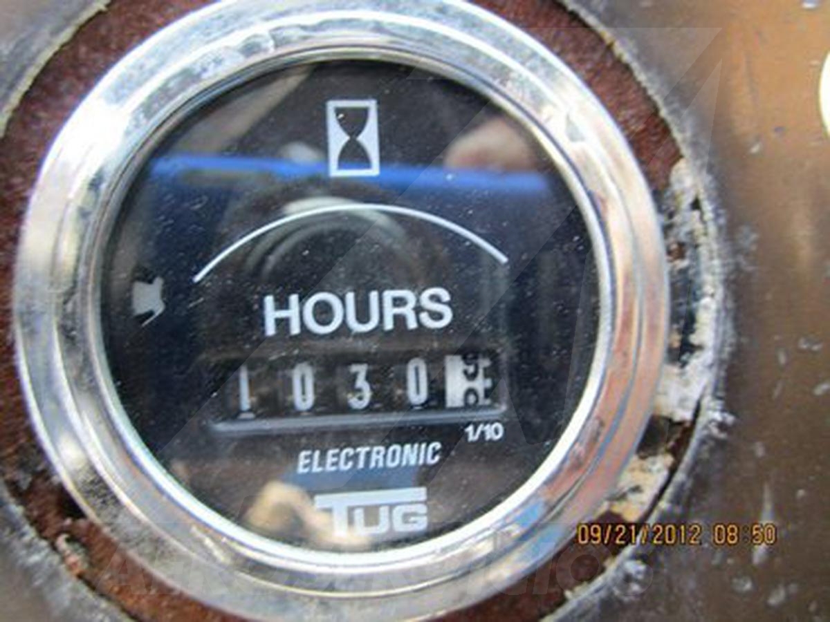 Lavatory Truck  Lift-A-Loft APV- LAV