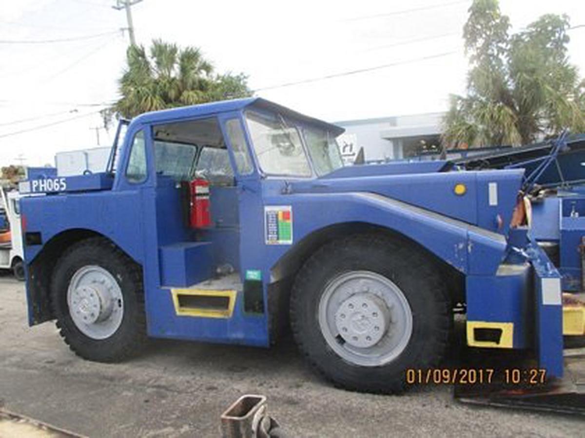Push Back Tractor Hough-Paymover T-300