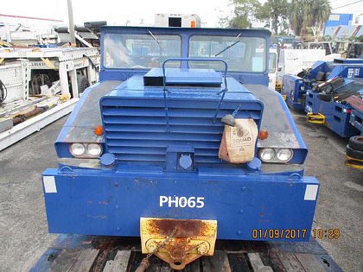 Push Back Tractor Hough-Paymover T-300