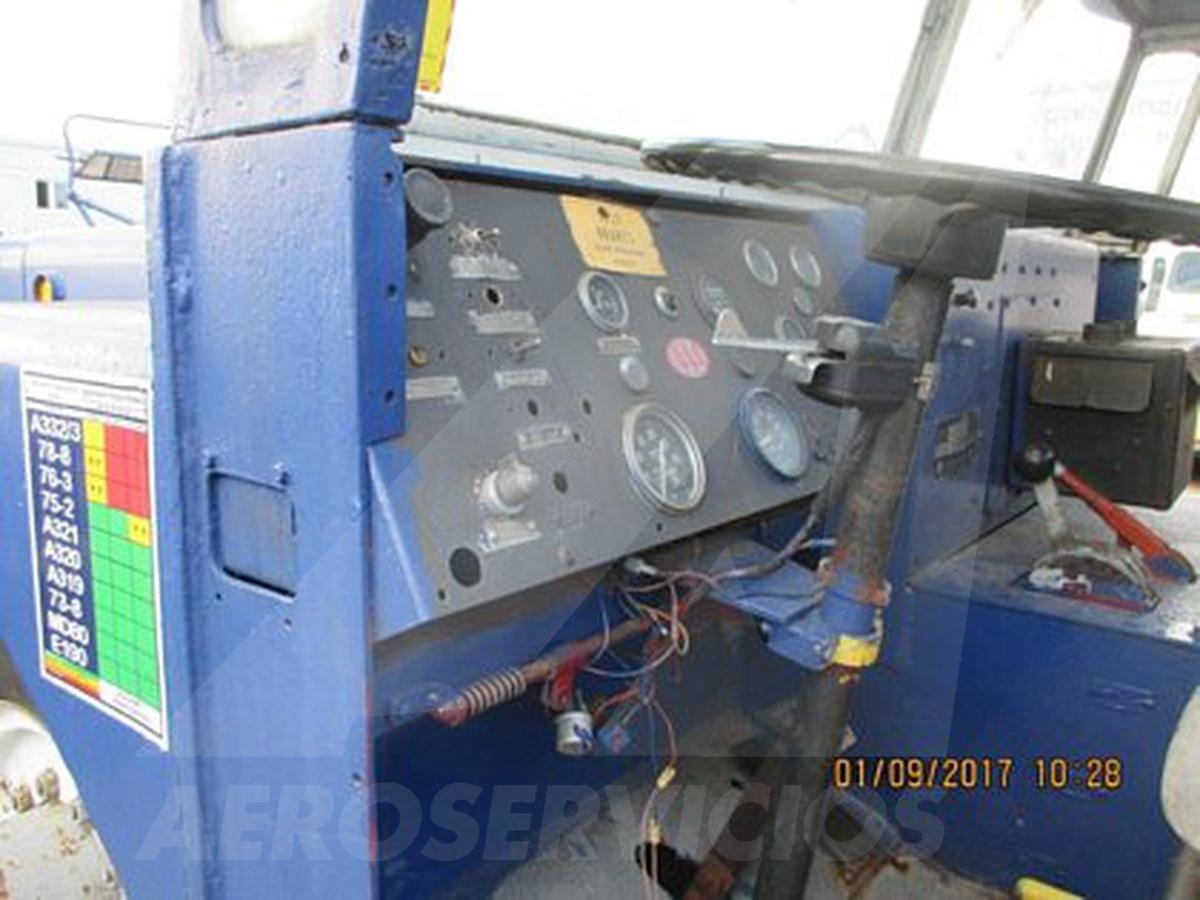 Push Back Tractor Hough-Paymover T-300