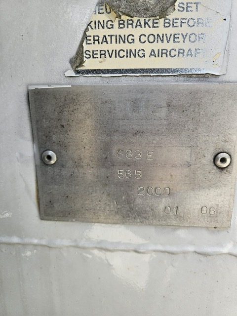 Belt Loader Tug 660E