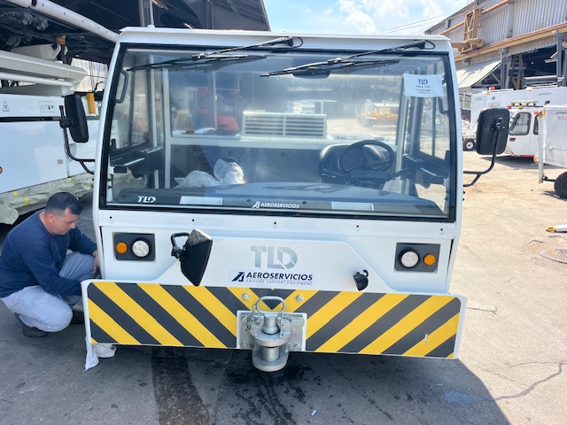 Push Back Tractor TLD TMX-150-15 Tier 4F
