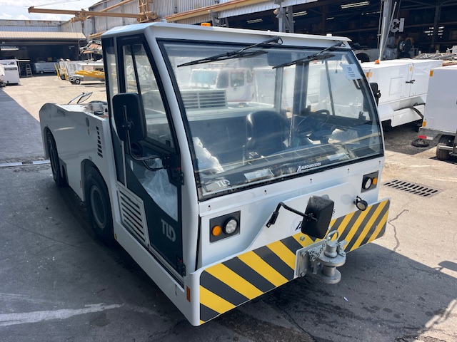 Push Back Tractor TLD TMX-150-15 Tier 4F