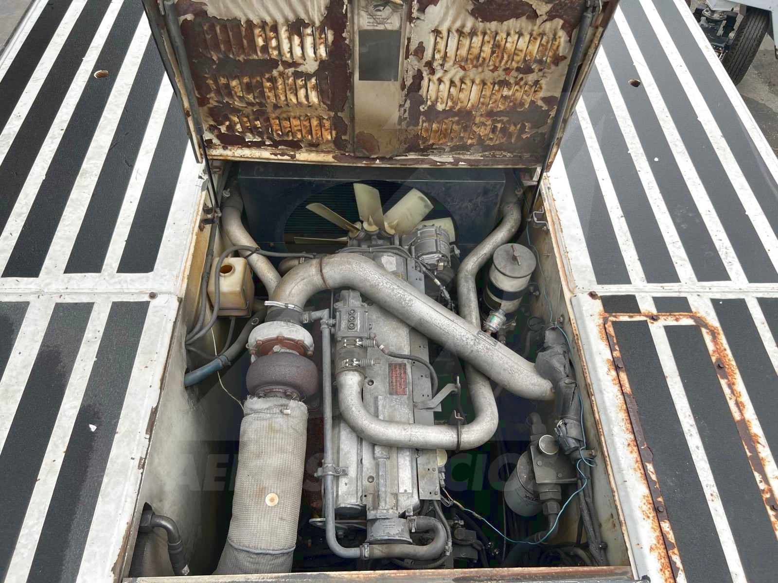 Push Back Tractor S&S GT-110