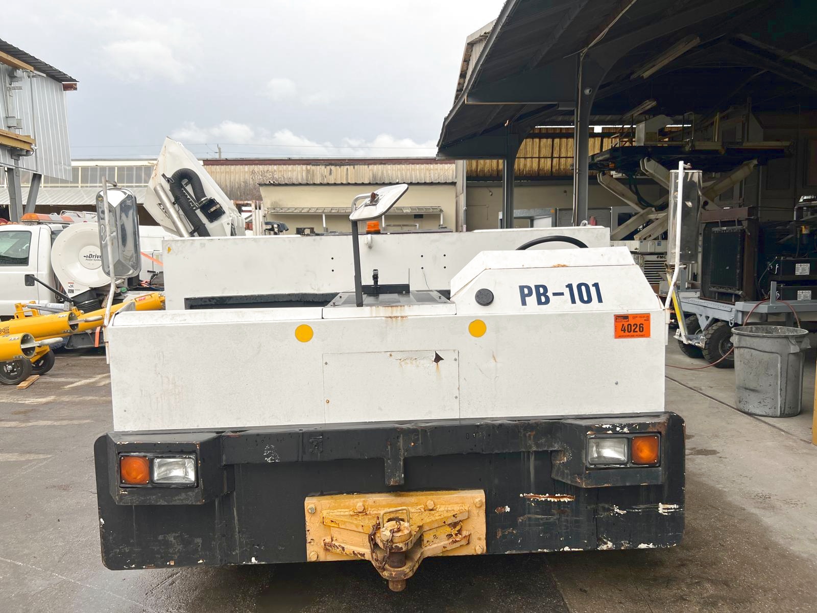 Push Back Tractor S&S GT-110