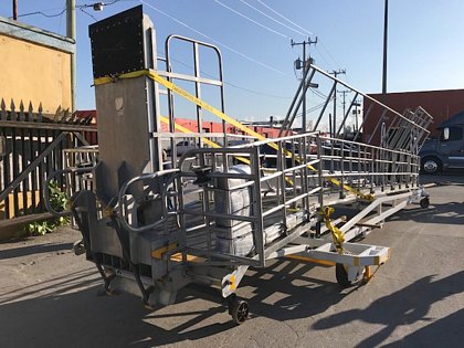 Passenger Boarding Ramp KCI Inc. SGR-2028