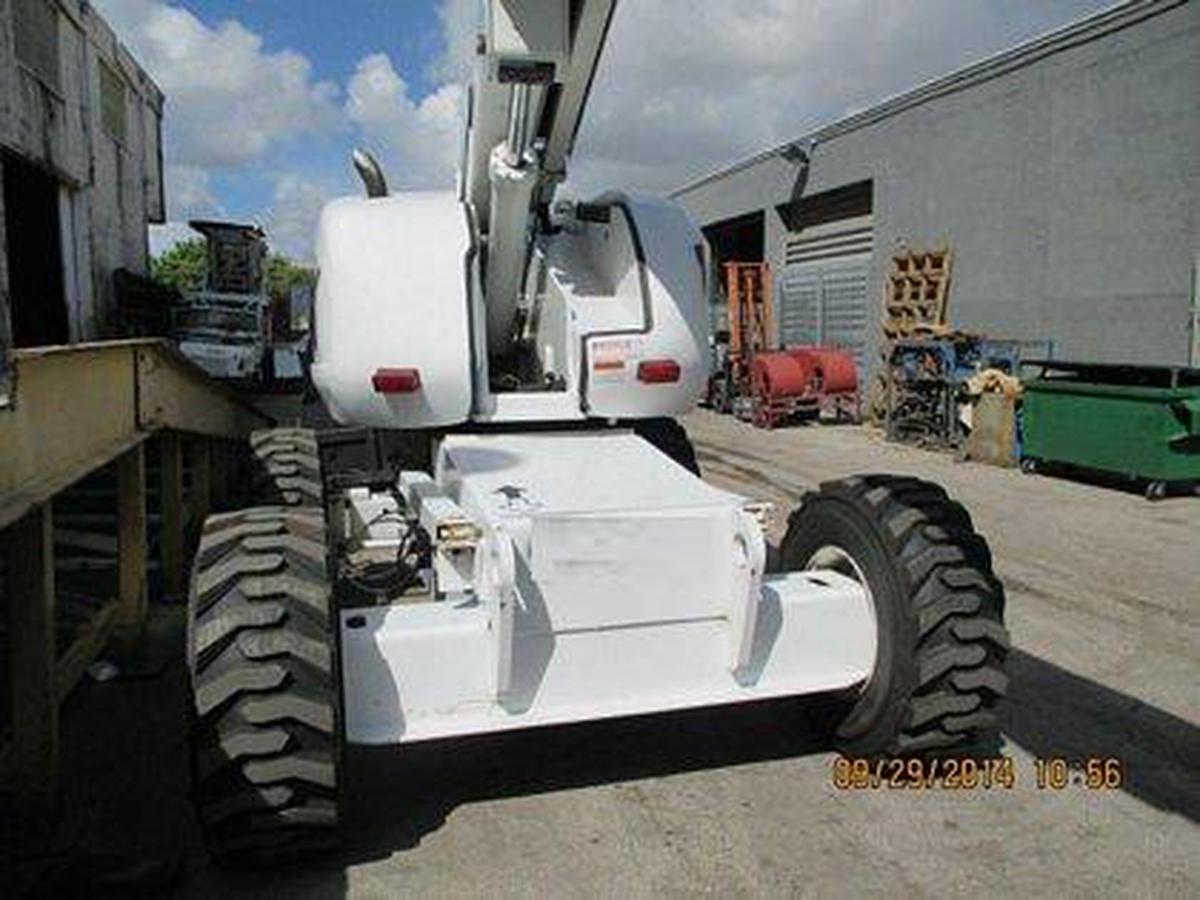 Telescopic Boom Lift JLG 660-SJ