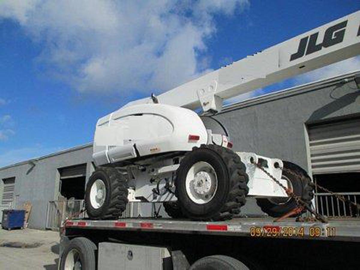 Telescopic Boom Lift JLG 660-SJ