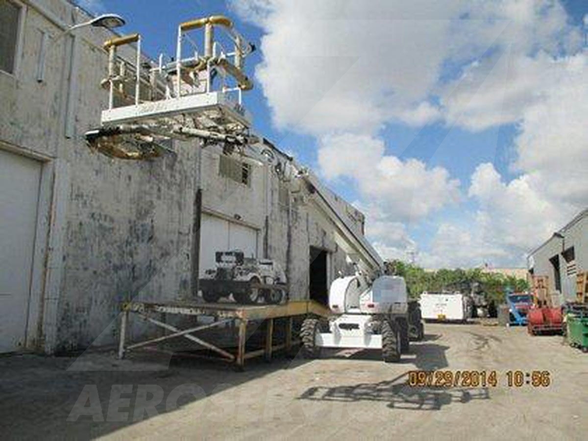 Telescopic Boom Lift JLG 660-SJ