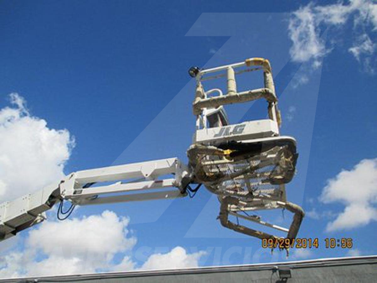 Telescopic Boom Lift JLG 660-SJ