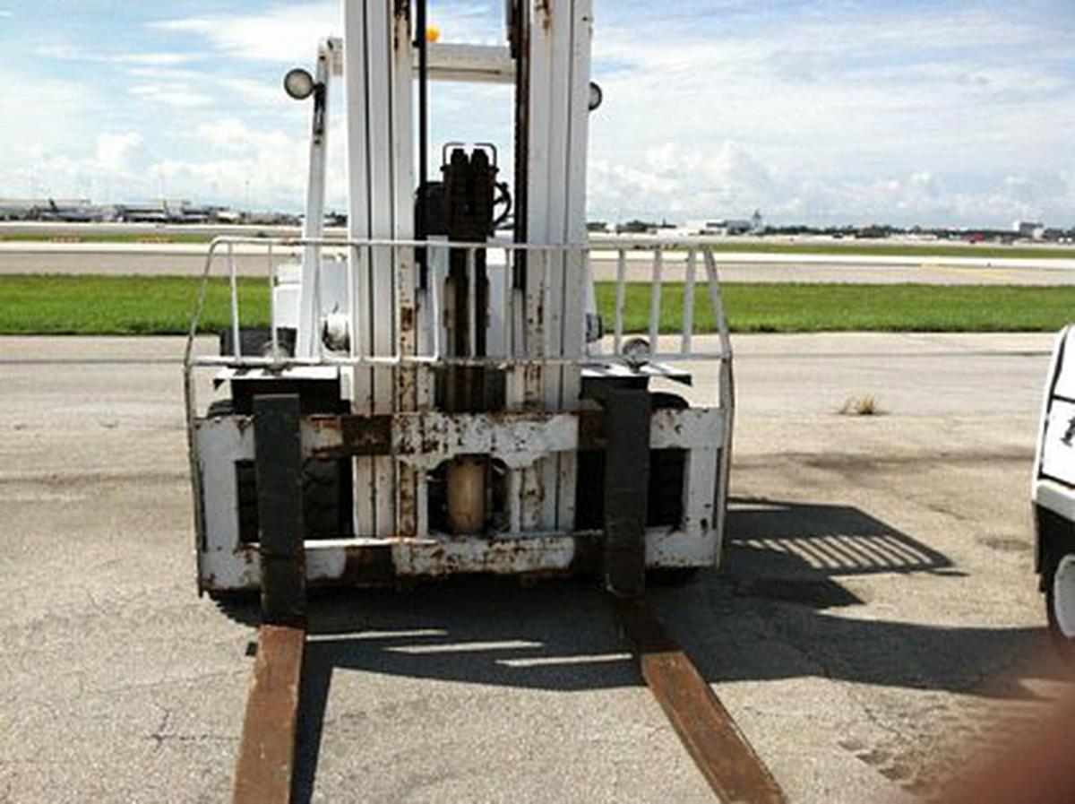 1995 Nissan DF05N70V