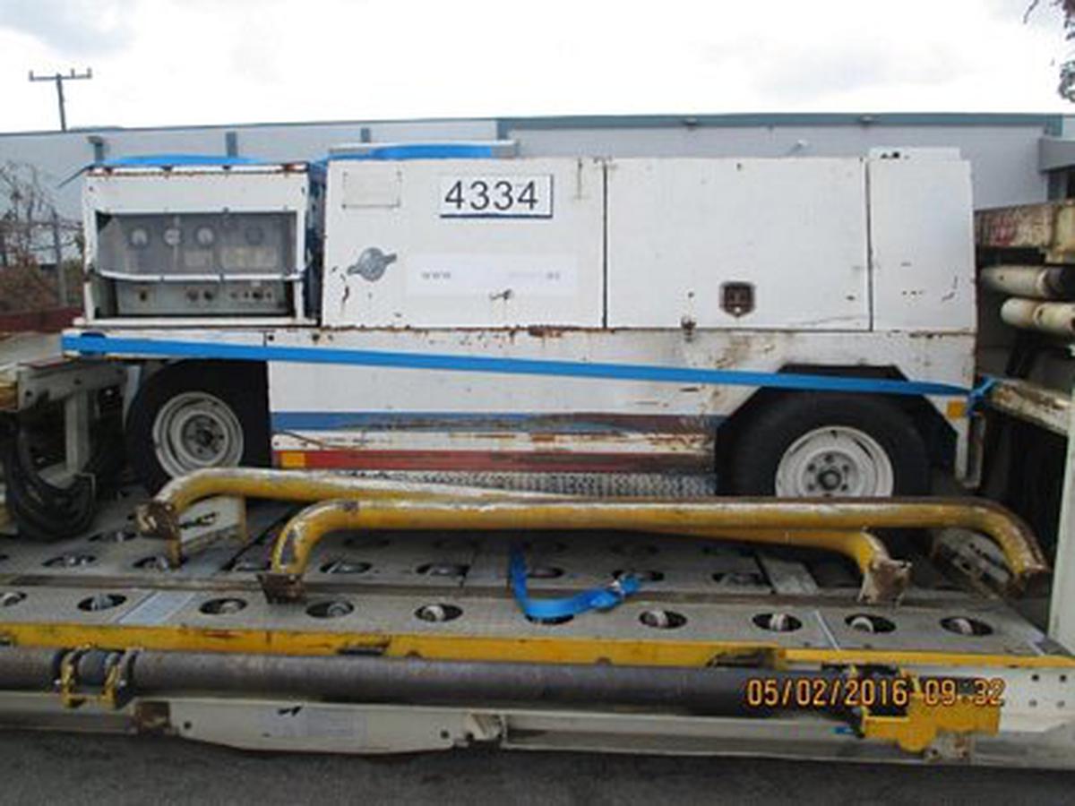 1991 Stewart & Stevenson TM-4900JD