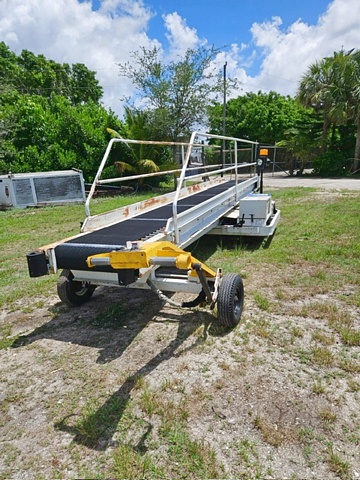 Towable Belt Loader Wasp A01771D-3650