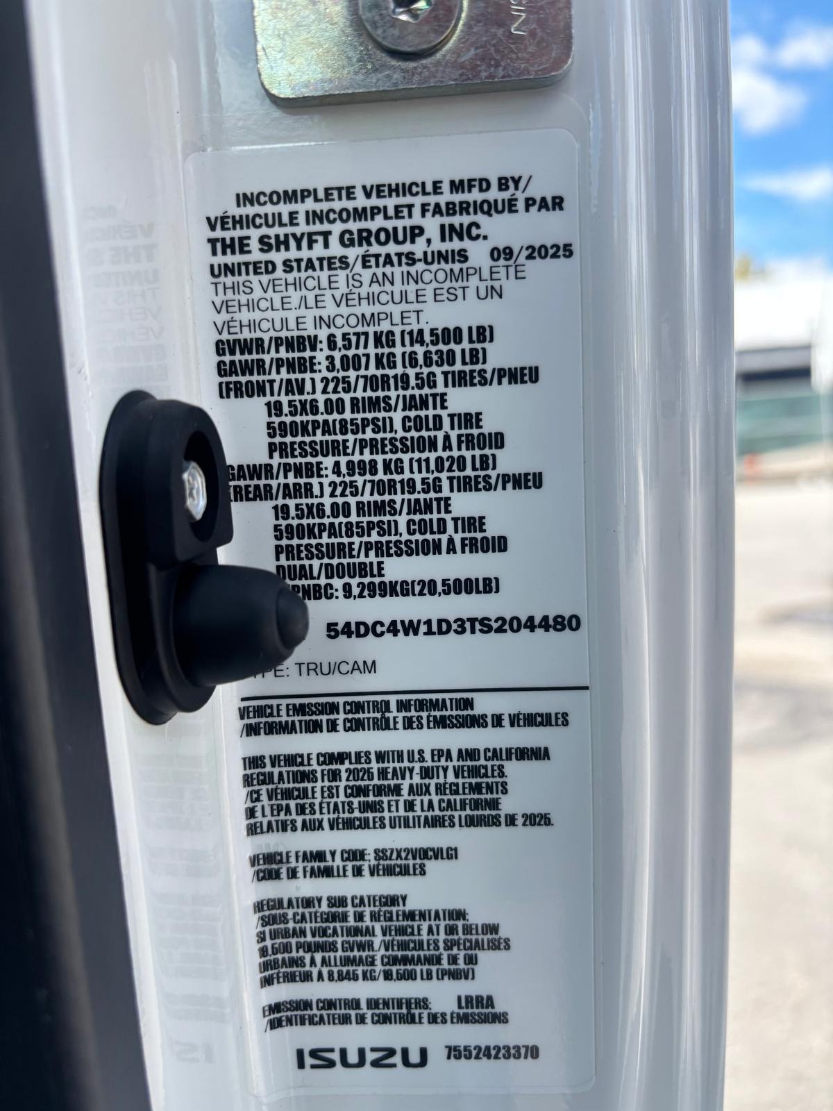 Truck Chassis Isuzu NPR - Gasoline